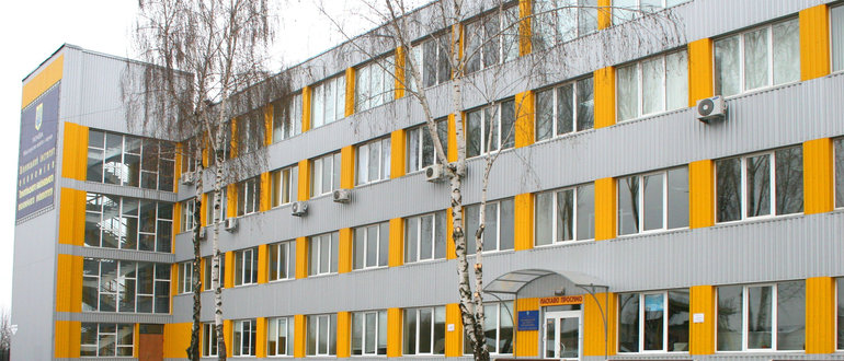 Фасад "Вінницький коледж економіки та підприємництва" / 