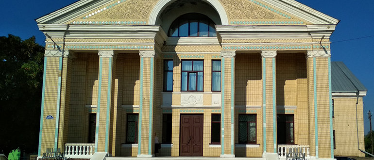 Фасад Шаргородський районний будинок культури / 