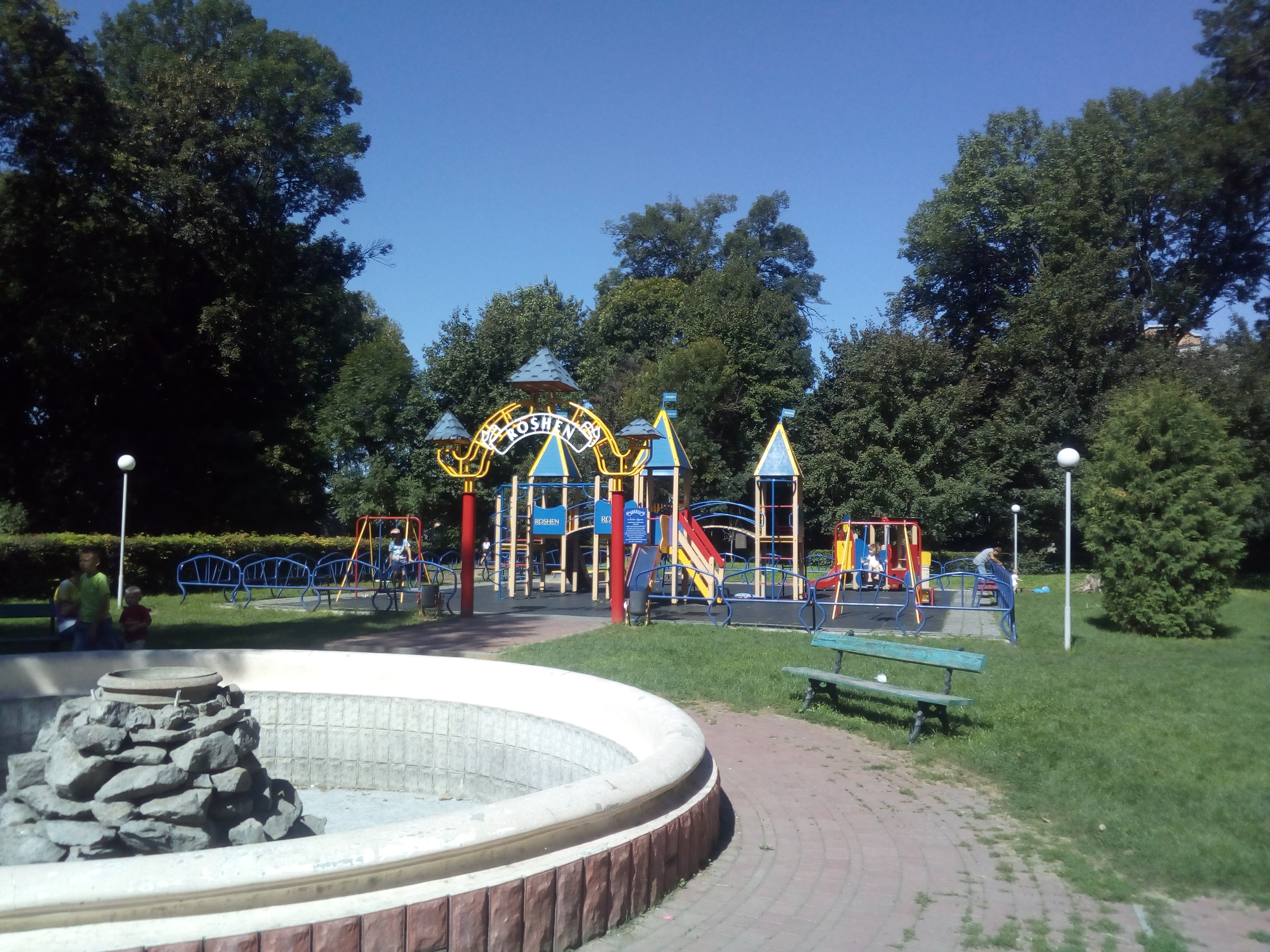 company-foto-Roshen 