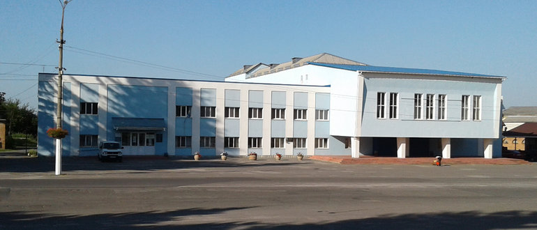 Фасад Калинівський районний будинок культури / 