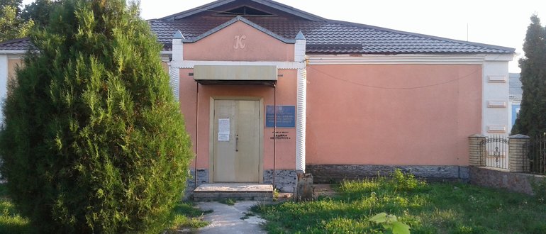 Фасад Калинівська державна нотаріальна контора Вінницької області / 
