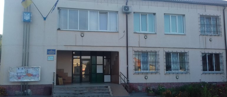 Фасад Стрижавська селищня рада / 