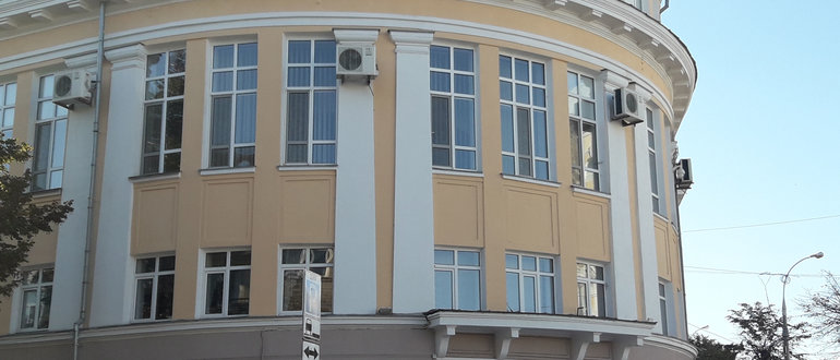Фасад Вінницька обласна універсальна наукова бібліотека ім. К. А. Тімірязєва / 