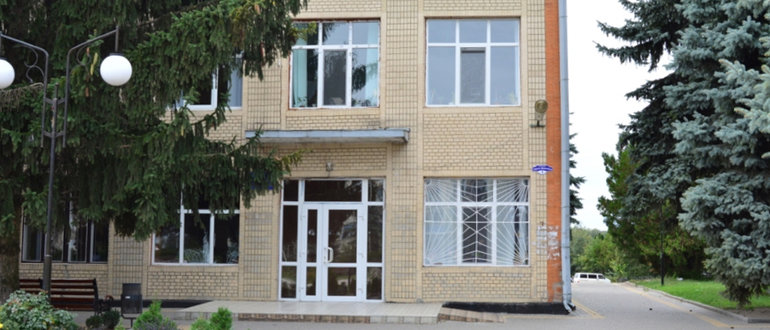 Фасад Томашпільська селищна рада / 