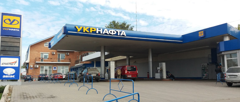 Фасад УкрНафта / 