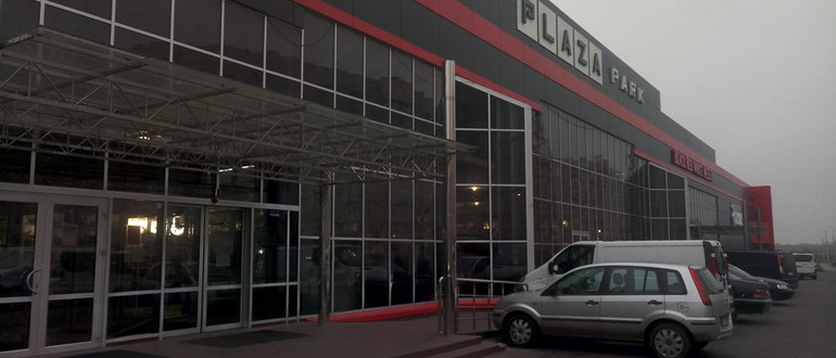 Фасад ТЦ Plaza Park / 